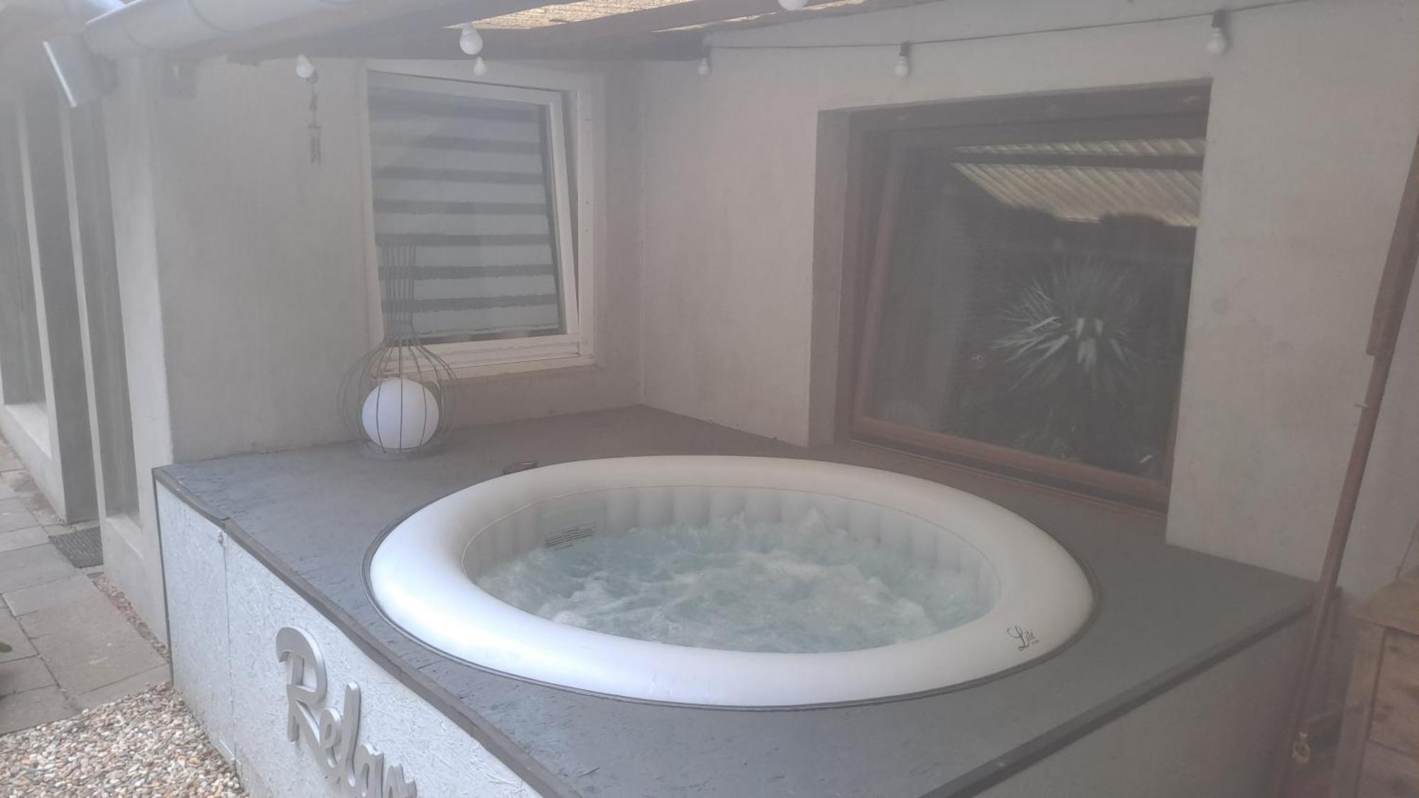 קרפלד Apartmenthaus Mit Sauna Und Whirlpool מראה חיצוני תמונה